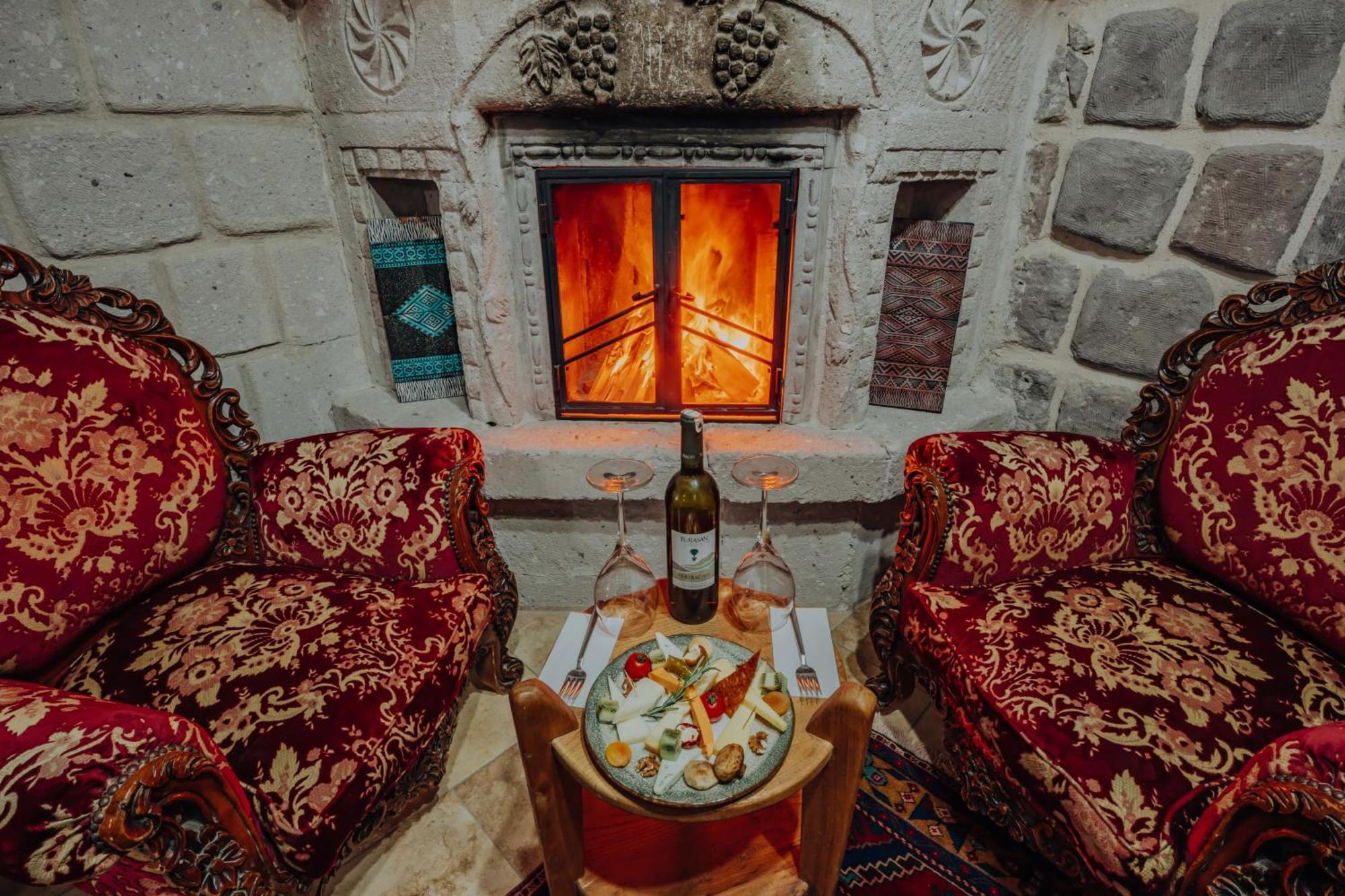 Holiday Cave Hotel Гореме Экстерьер фото